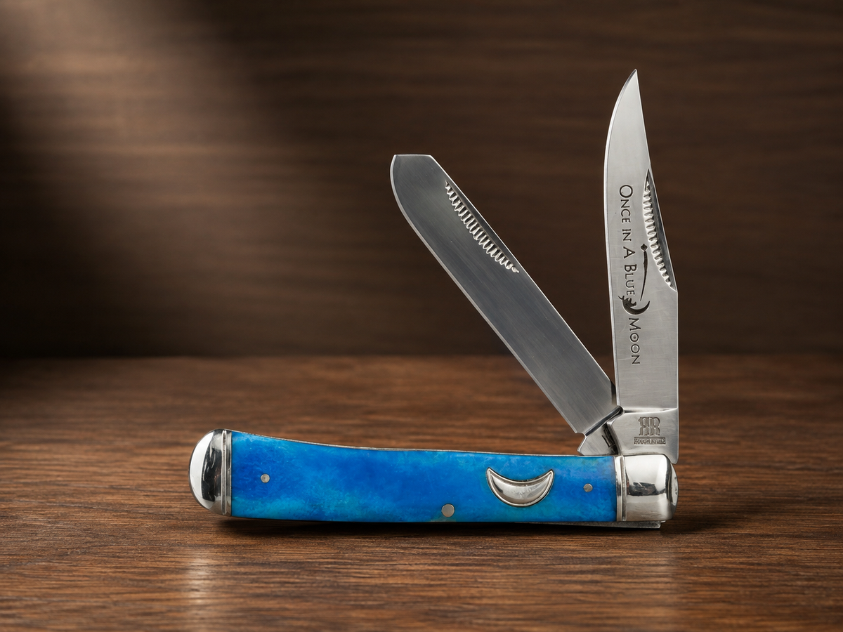 Rough Ryder Once in a Blue Moon Trapper – Blue Bone – RR1194 – 2 Blade - #0244