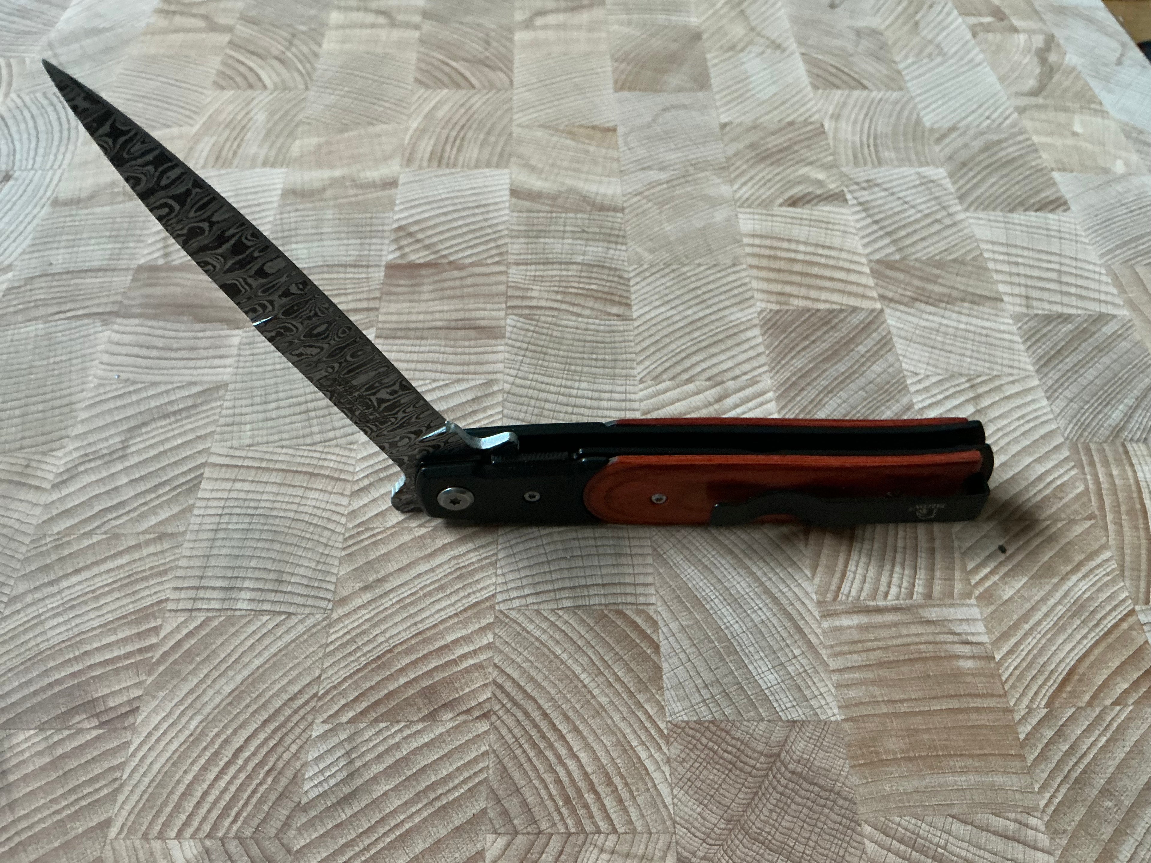 Stilleto Knife