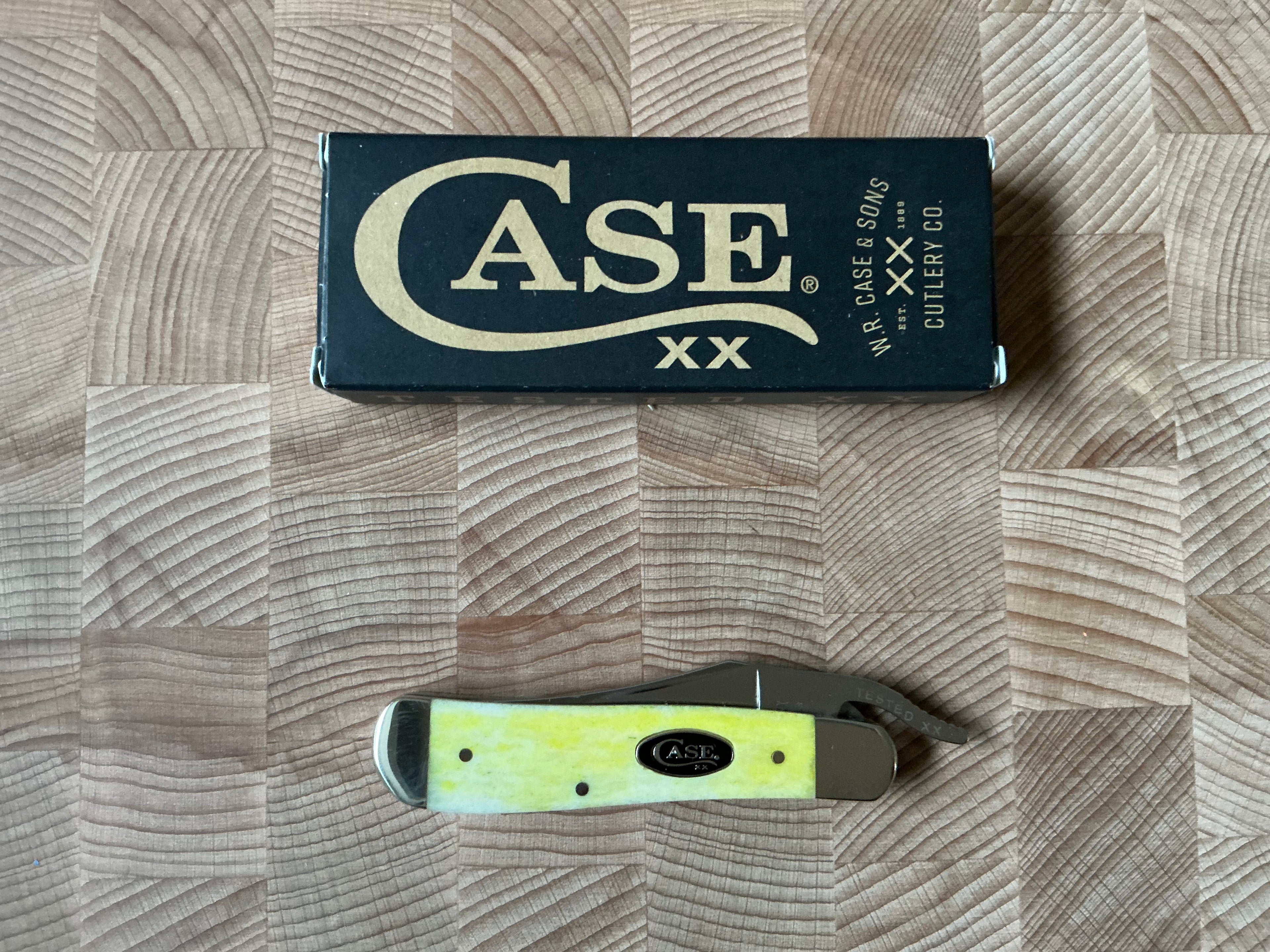 New in box - Yellow Bone Russlock
