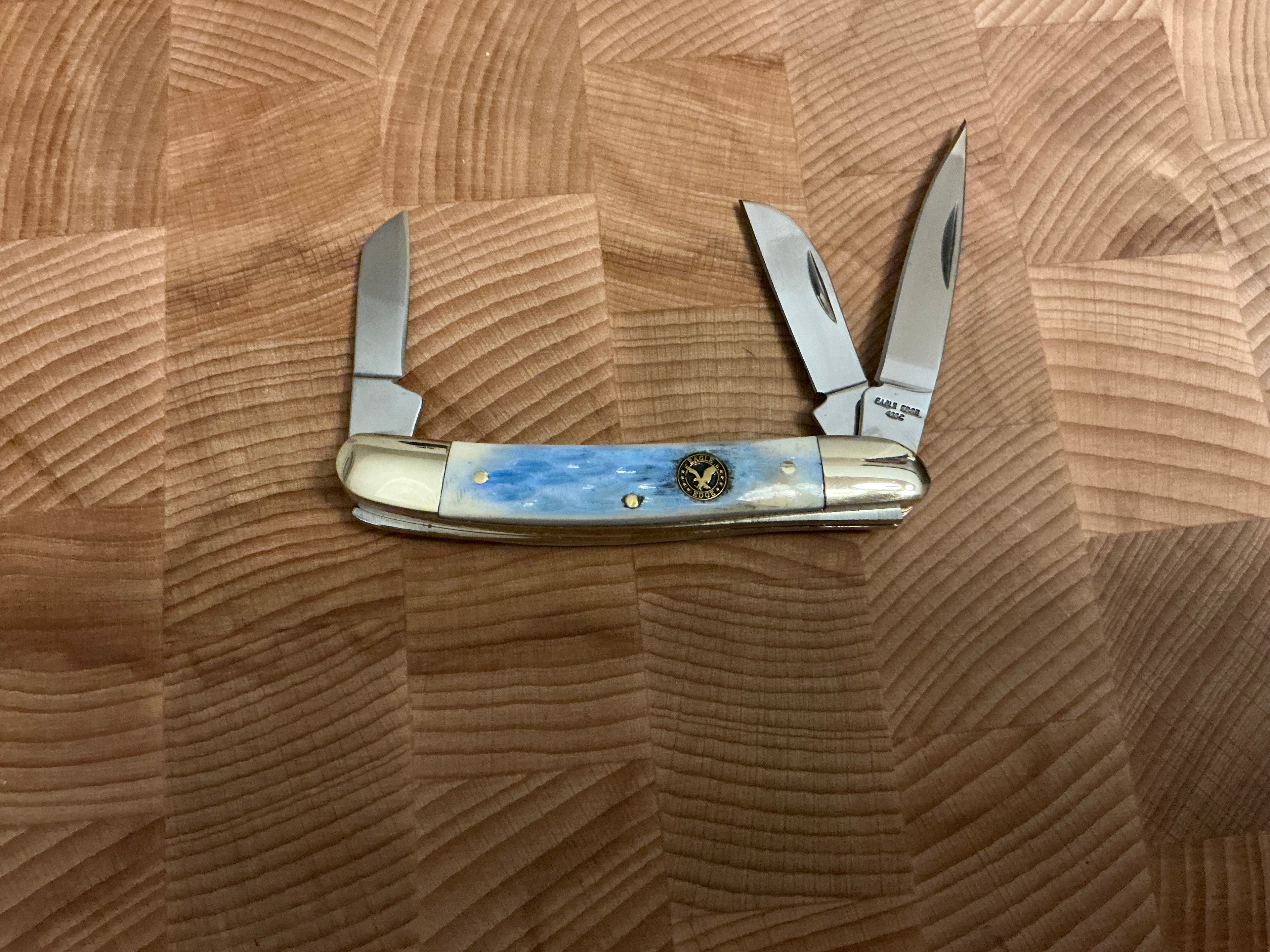 New in box - Eagle Edge Folding Knife #65