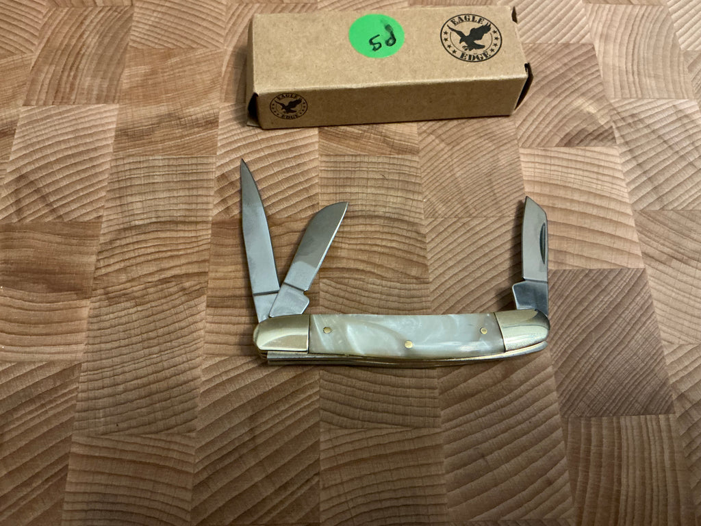New in box - Eagle Edge Folding Knife #59