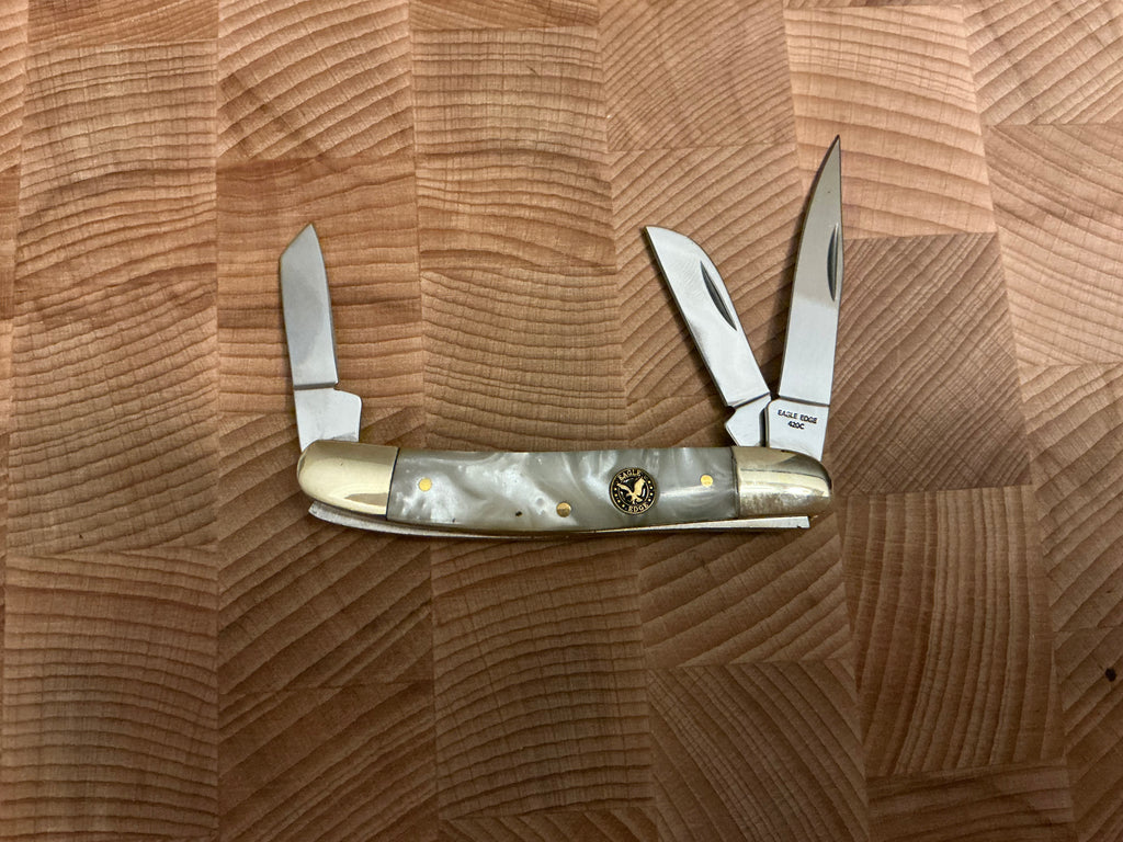 New in box - Eagle Edge Folding Knife #59