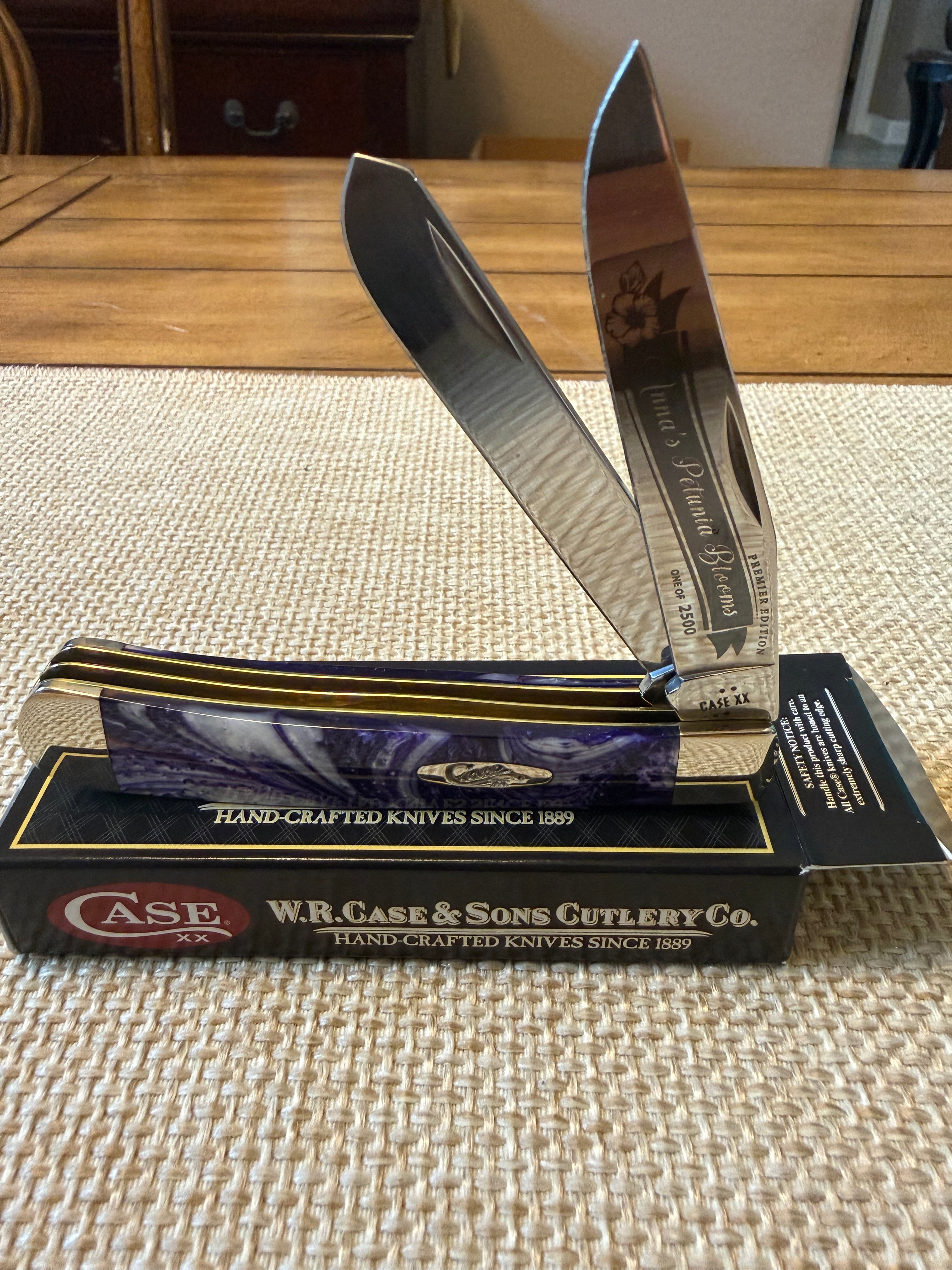 Limited Edition Case Knife Collection Anna’s Petunia